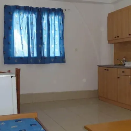 Eleni Palace Aparthotel 3*